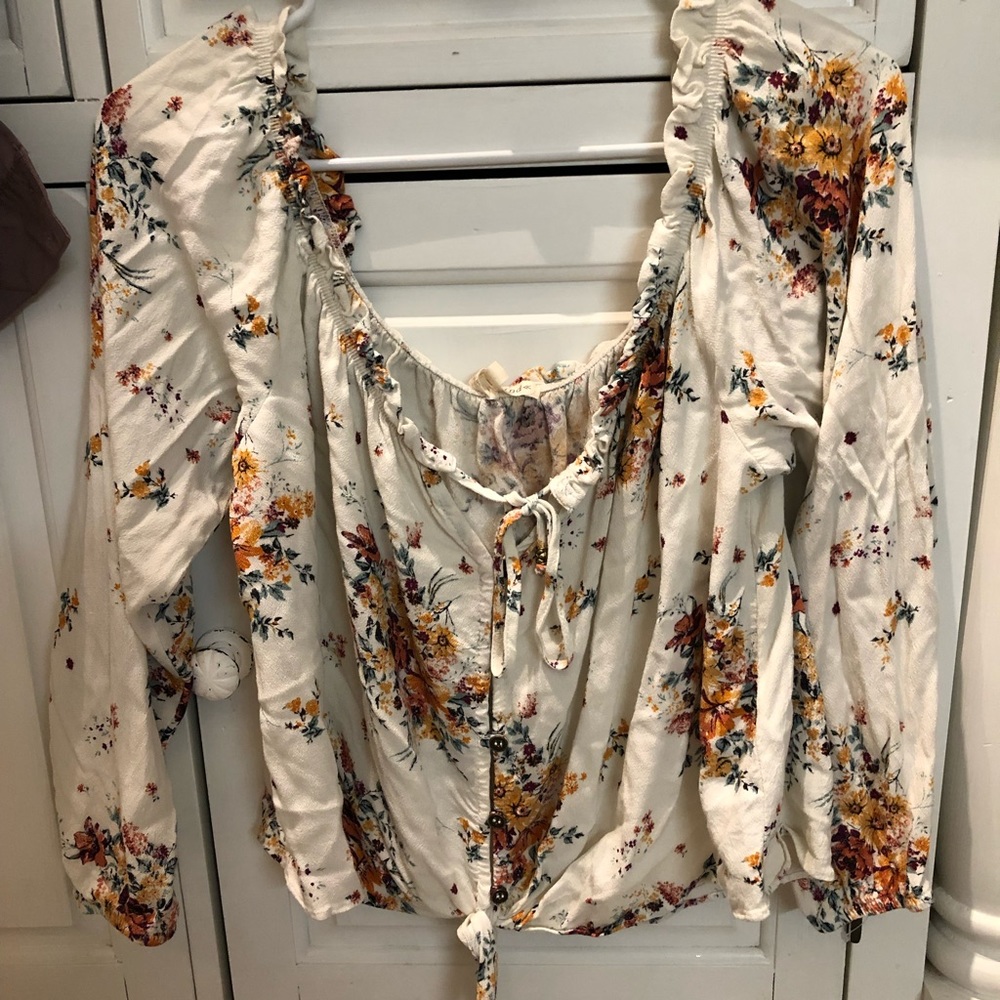 Off shoulder crop top